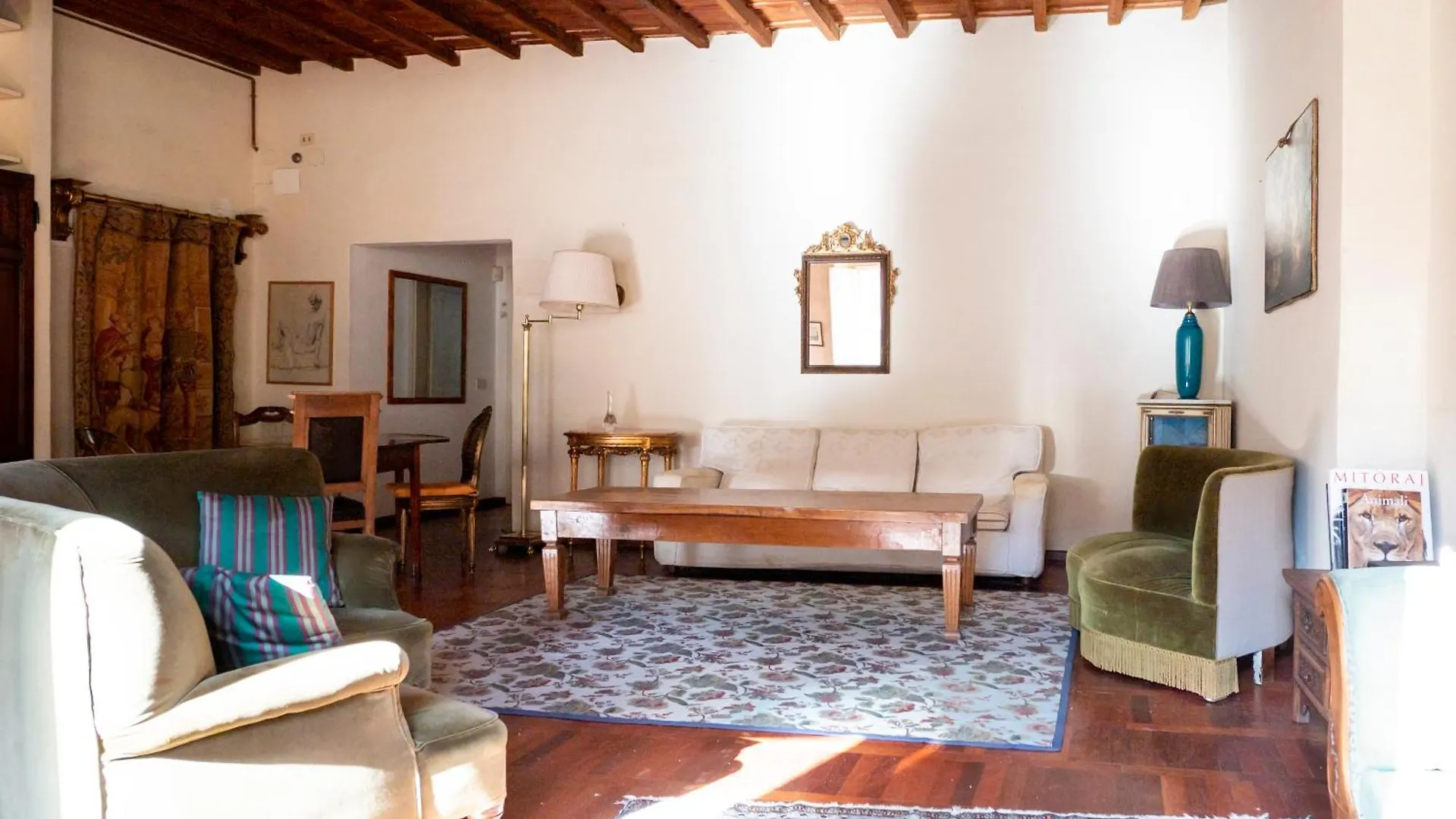 Guest house Suite Caravaggio- Camere Con Bagno Privato In Appartamento Condiviso Oltrarno Florence