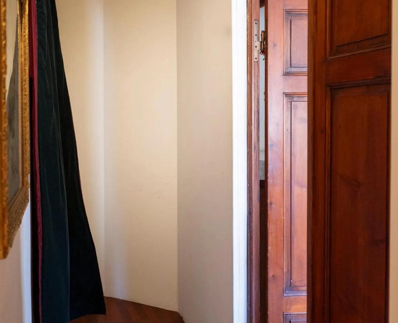 Suite Caravaggio- Camere Con Bagno Privato In Appartamento Condiviso Oltrarno Florence 0*,  Italy