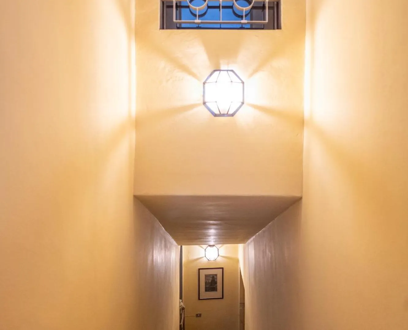 Guest house Suite Caravaggio- Camere Con Bagno Privato In Appartamento Condiviso Oltrarno Florence